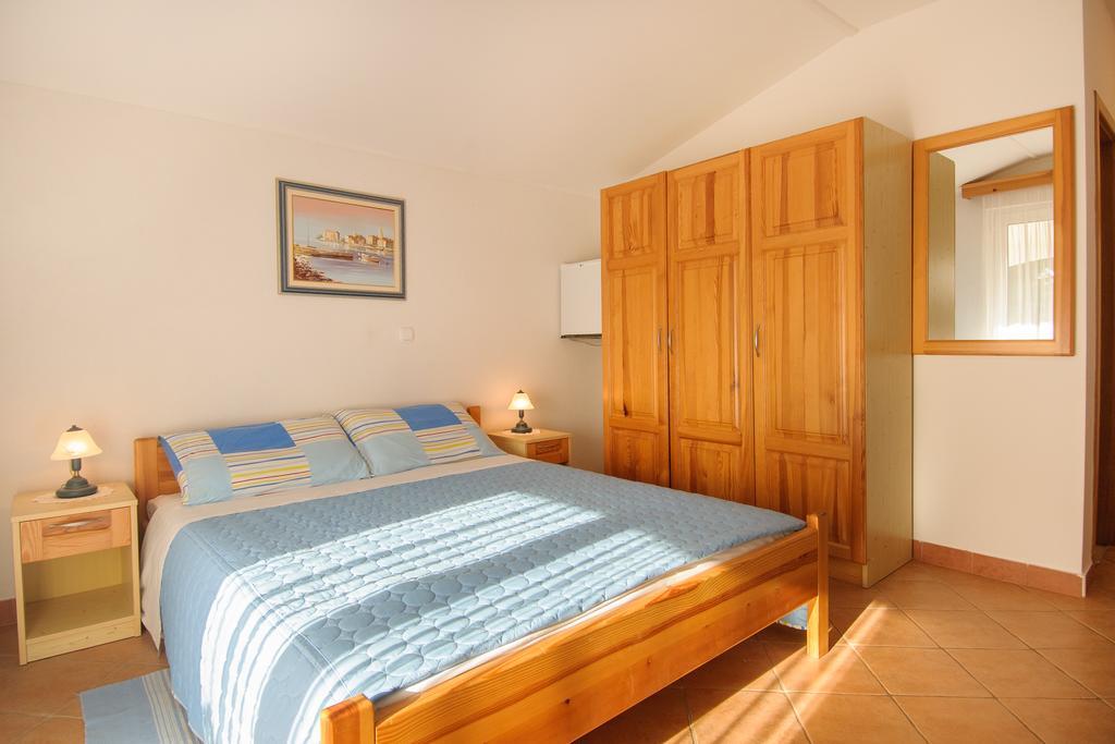 Bed And Breakfast Ritosa Пореч Экстерьер фото